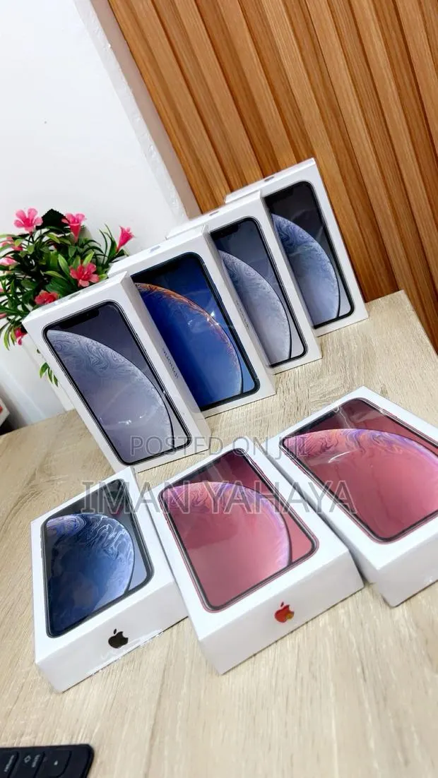 New Apple iPhone XR 128 GB · Photo 1