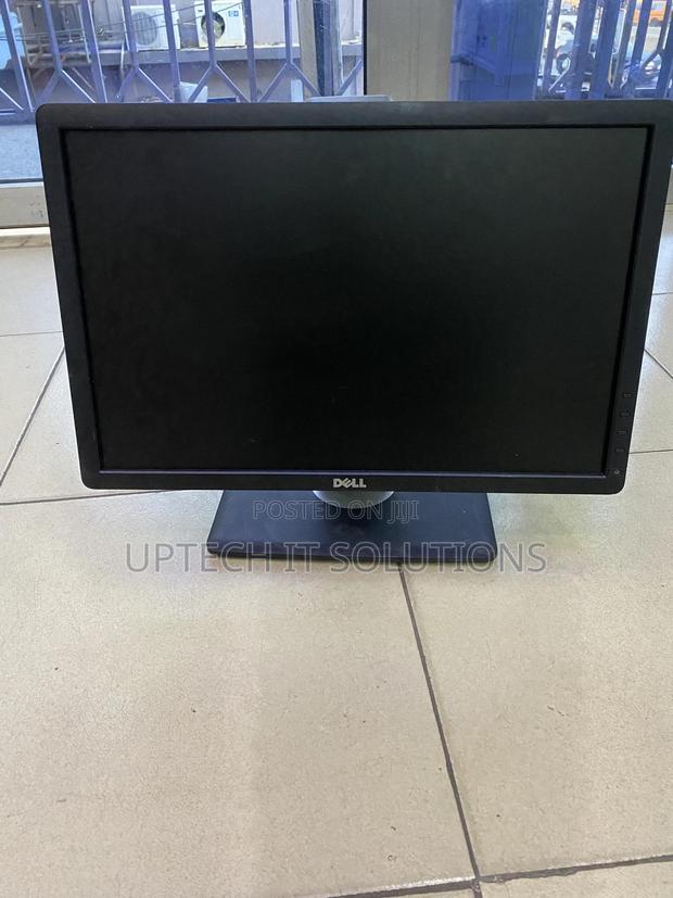 Dell Wide 19”inches Monitor · Photo 4