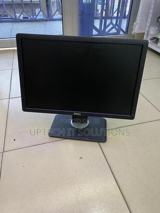 Dell Wide 19”inches Monitor · Photo 1