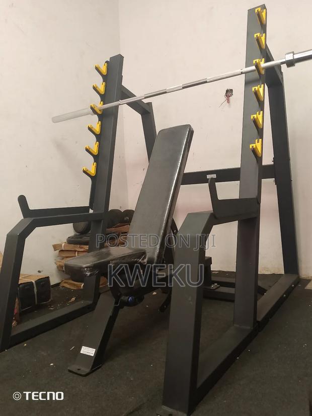 Squat Ruck With Bench Commercial Standard · Photo 1