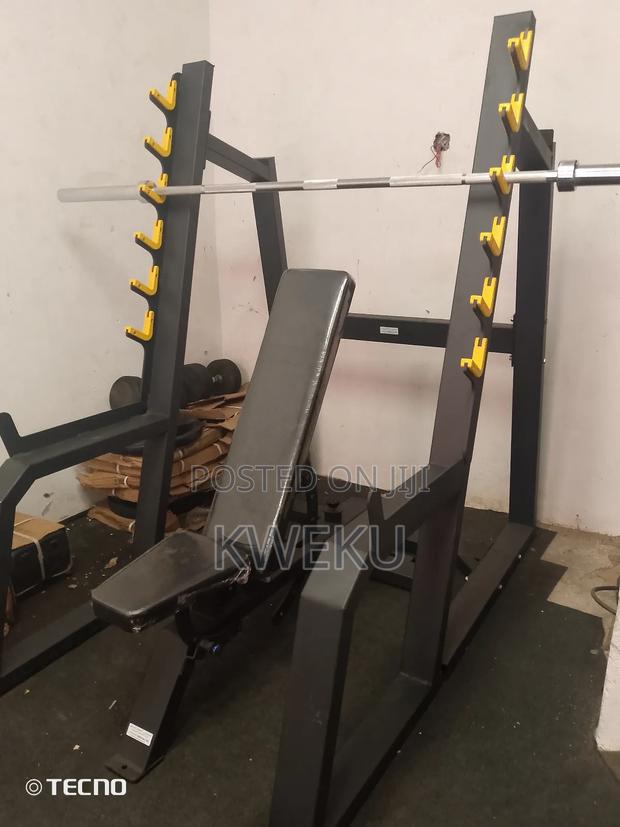 Squat Ruck With Bench Commercial Standard · Photo 2