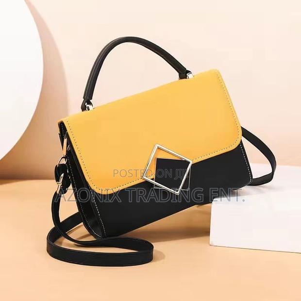 Hard Leather Hand Bags · Photo 1