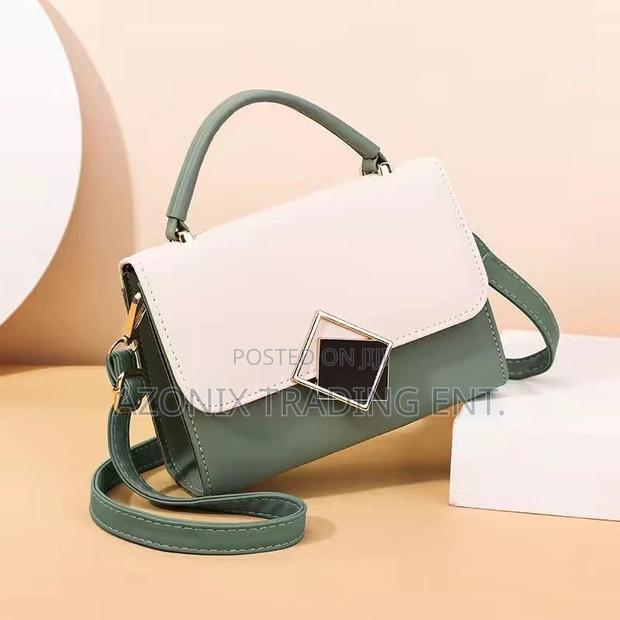 Hard Leather Hand Bags · Photo 3