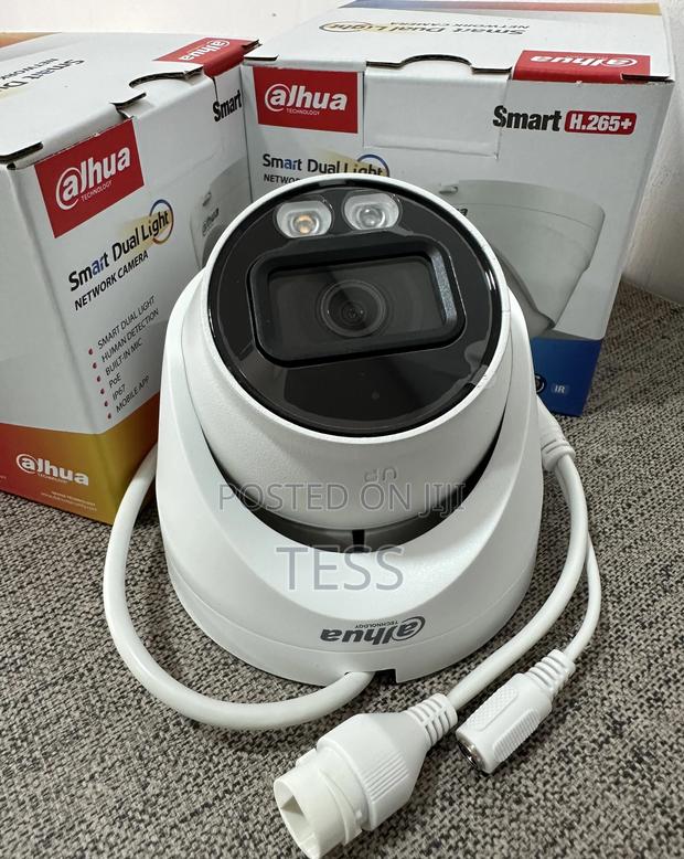 Dahua Ip 4mp Full Color With Audio Camera Dome · Photo 1