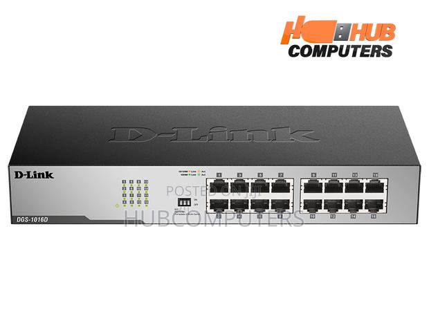D-Link DGS-1016c 16 Port Gigabit Desktop Switch · Photo 1