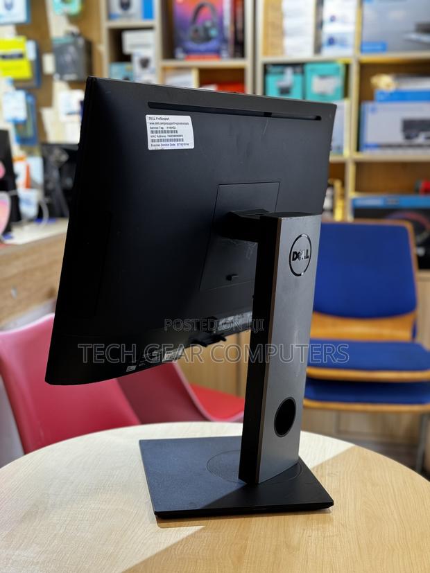 Dell Optiplex 3240 All-in-One 8GB Intel Core I5 SSD 256GB · Photo 3