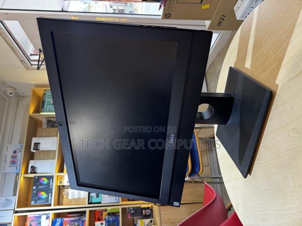 Dell Optiplex 3240 All-in-One 8GB Intel Core I5 SSD 256GB · Photo 2