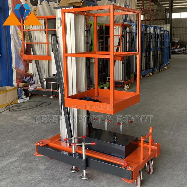 Electric Hydraulic Lift · Photo 2