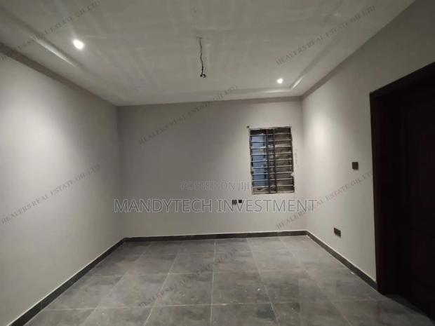 4 Bedroom Executive House for Sale · Photo 6