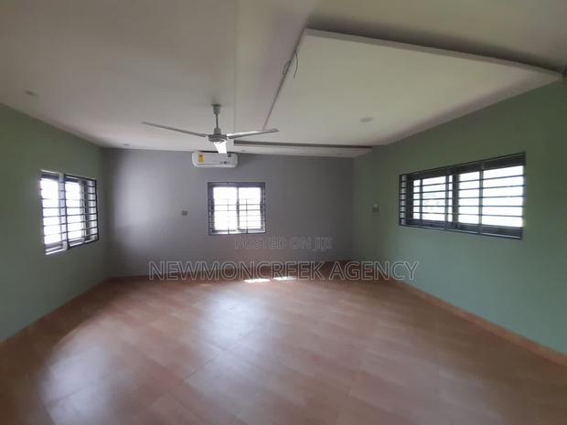 6bdrm Duplex in Haatso,Gimpa Rd., Accra Metropolitan for sale · Photo 8