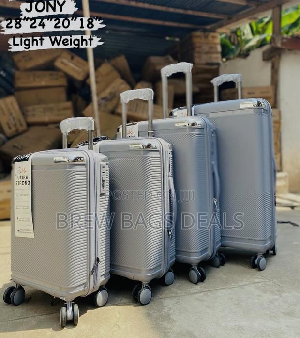 Original Ultra Strong 4set Silver Unbreakable Traveling Bag · Photo 1