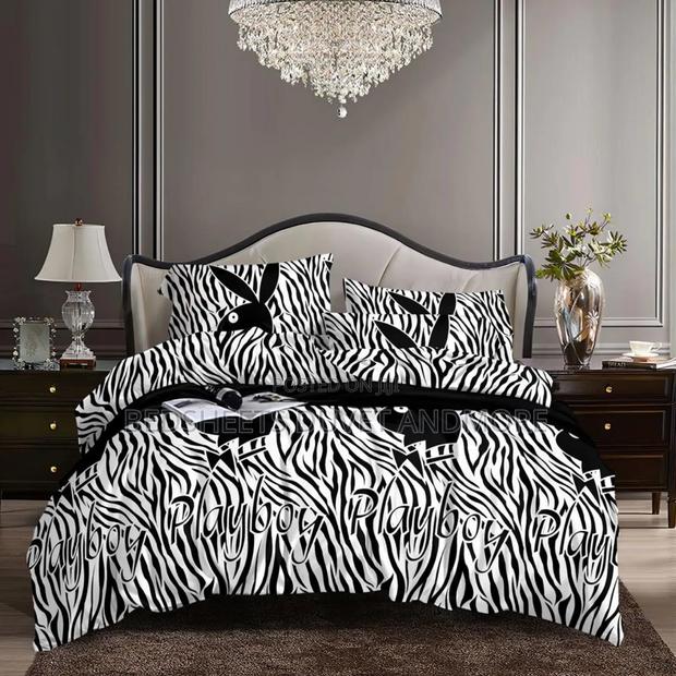 Cotton Bedsheet With 4 Pillow Cases · Photo 1