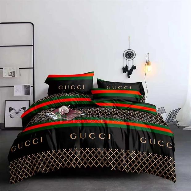 Gucci Bedsheet · Photo 1