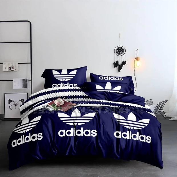 Adidas Bedsheet · Photo 1