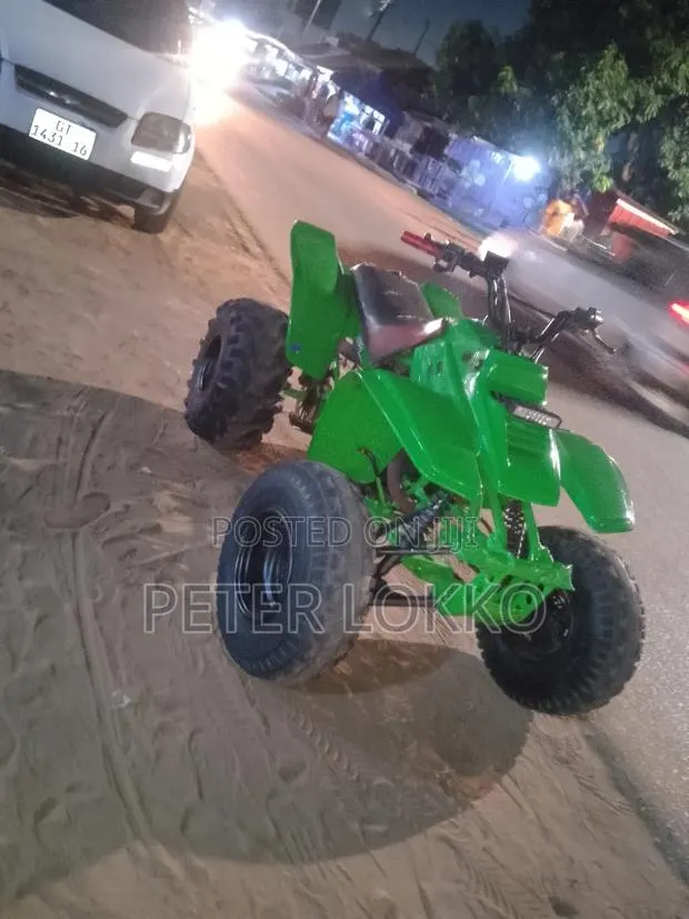 Yamaha YZF-R 2004 Green · Photo 1