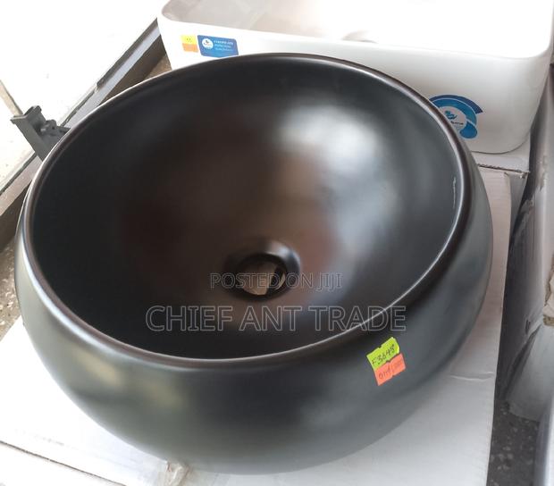 Round Pedicure Basin (Black) .F3648 · Photo 1