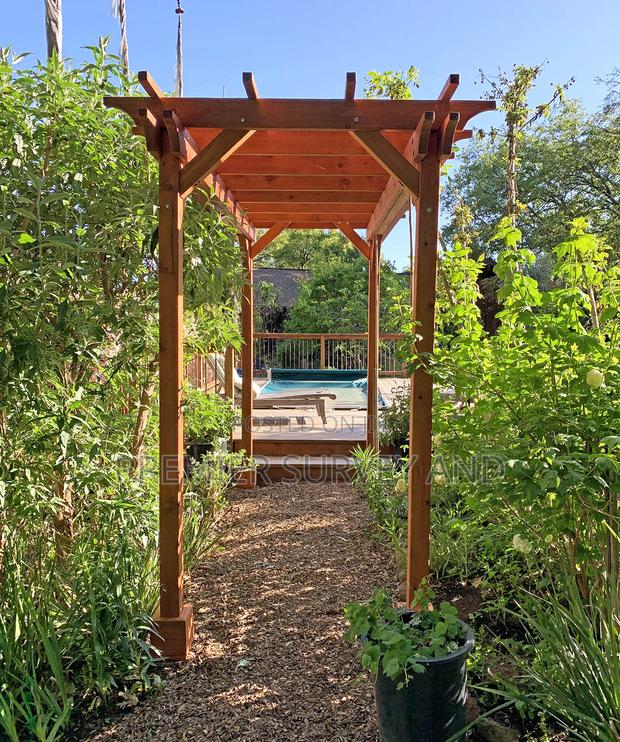 Stunning Pergola · Photo 1