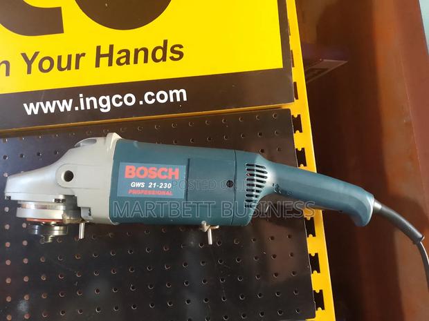 2300W Bosch Angle Grinder and Cutting Machine · Photo 4