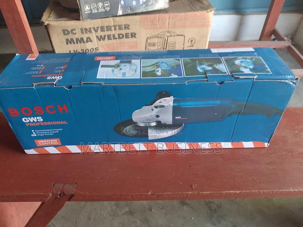 2300W Bosch Angle Grinder and Cutting Machine · Photo 5