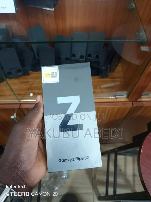 New Samsung Galaxy Z Flip 3 128 GB Gray · Photo 1