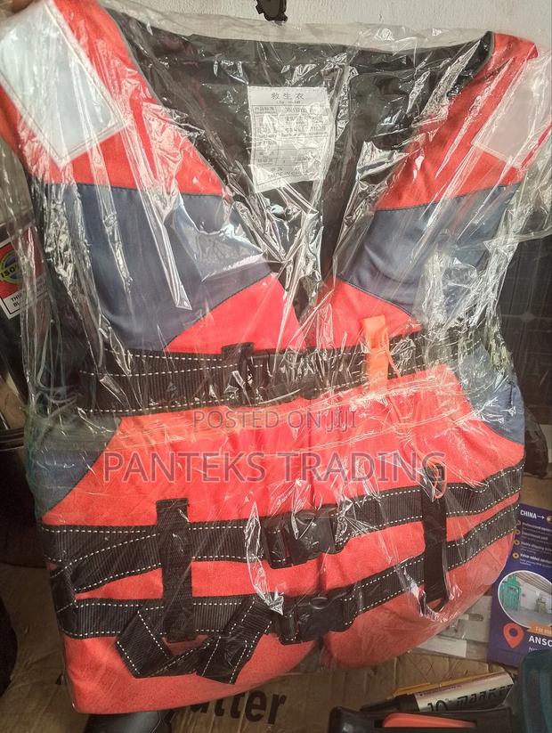 Swimming Life Jacket · Photo 6
