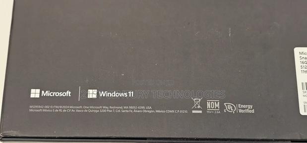 New Microsoft Surface Pro 11th Edition, a Copilot+ PC 16GB SSD 512GB · Photo 4