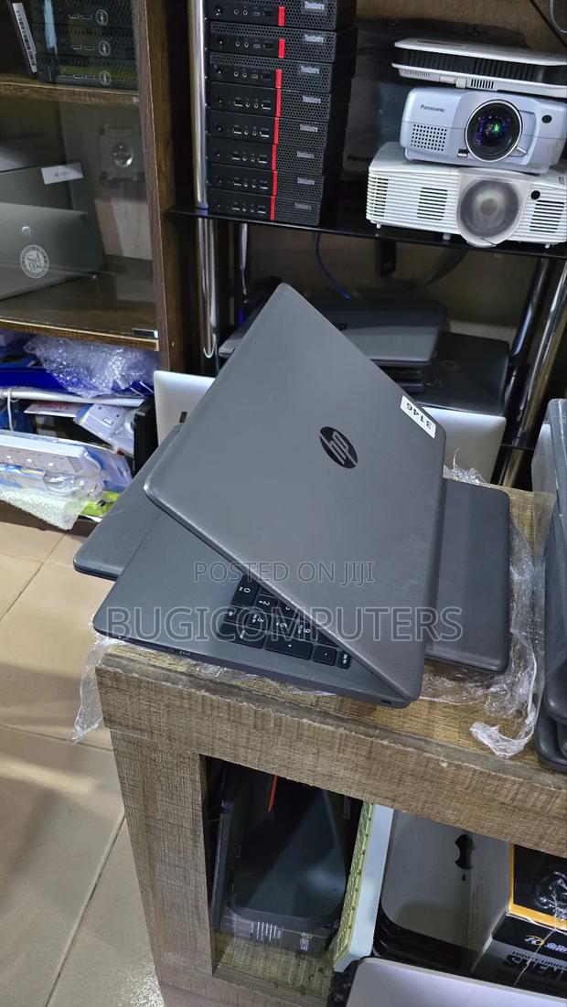 Laptop HP 250 G7 4GB Intel Celeron SSD 128GB · Photo 4
