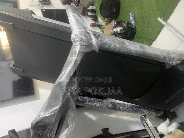 Nordictrack Treadmill · Photo 2