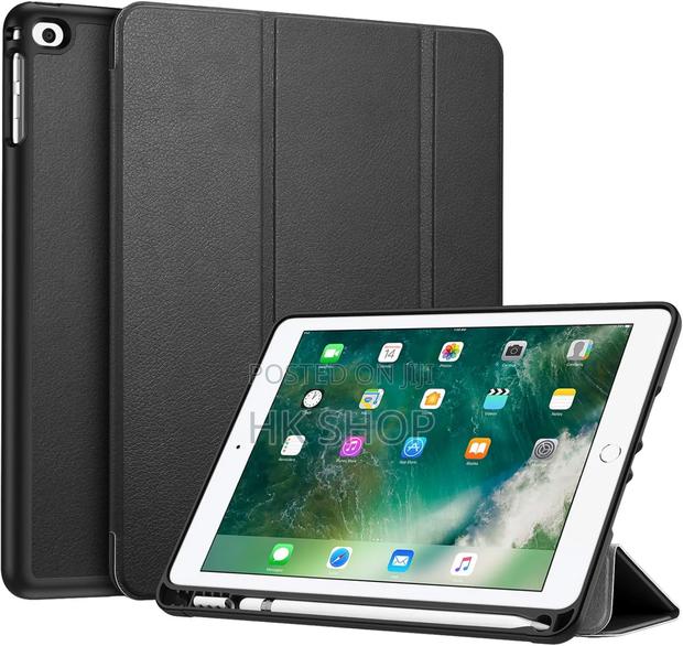 iPad 6th Generation 9.7 Inch Smart Case With Pen Slot Space · Photo 1