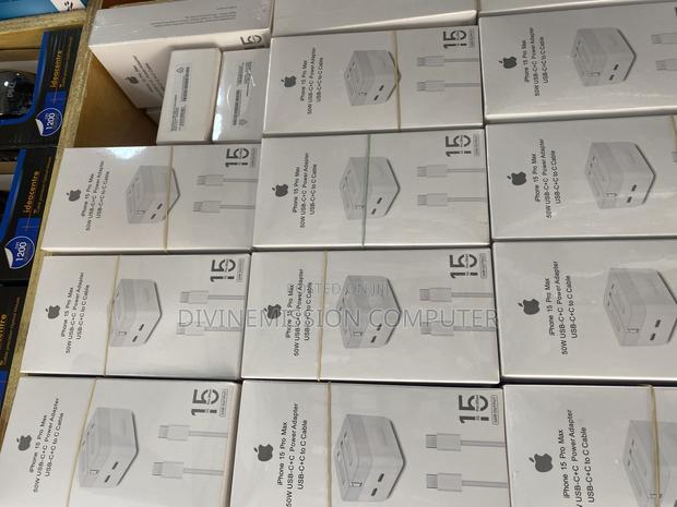 iPhone 15 Pro Max Charger 50w Type C to Type C · Photo 1