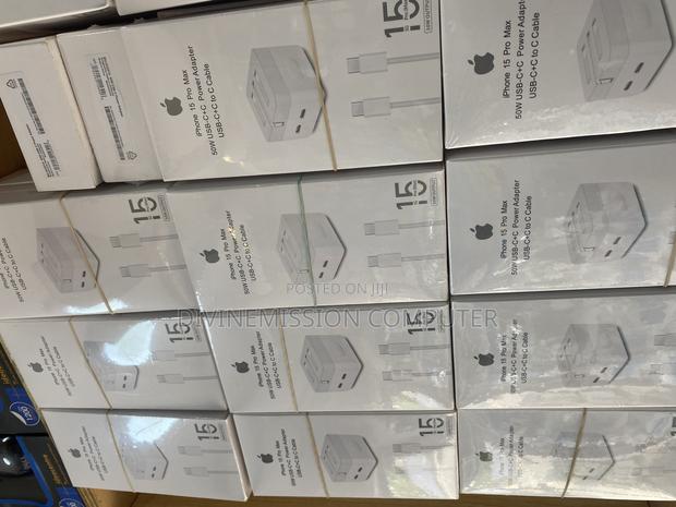 iPhone 15 Pro Max Charger 50w Type C to Type C · Photo 2