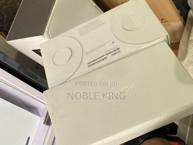 Apple Watch Ultra 2 · Photo 2