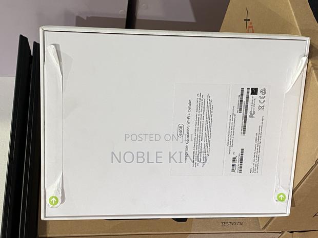 New Apple iPad 10.2 (2021) 64 GB Pink · Photo 2