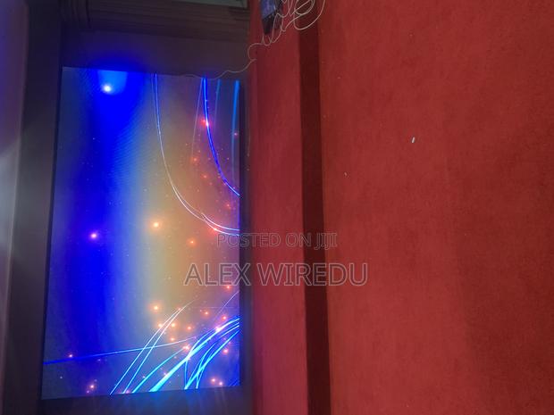 LED Display · Photo 3