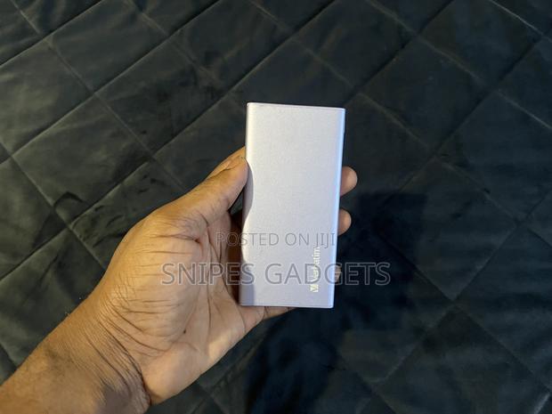VERBATIM Wireless Slim Power Bank (10,000mah) · Photo 6