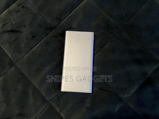 VERBATIM Wireless Slim Power Bank (10,000mah) · Photo 8