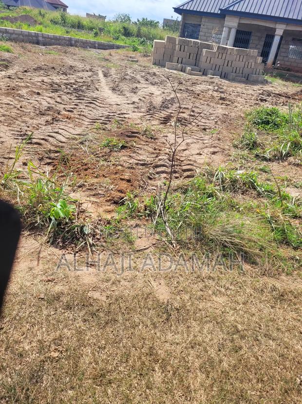 Land for Sale at Santa'si Darko · Photo 1