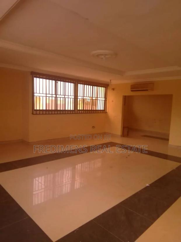 8bdrm House in Fredimens Real, Kumasi Metropolitan for sale · Photo 4
