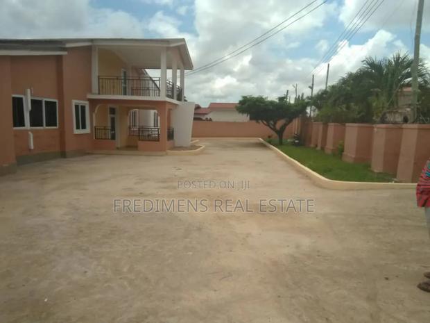8bdrm House in Fredimens Real, Kumasi Metropolitan for sale · Photo 5