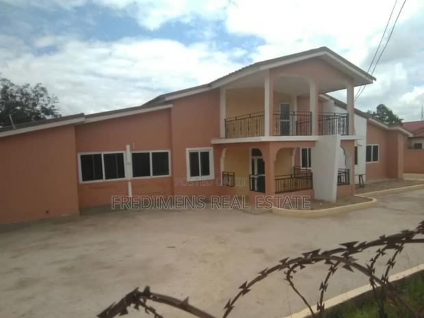 8bdrm House in Fredimens Real, Kumasi Metropolitan for sale · Photo 7