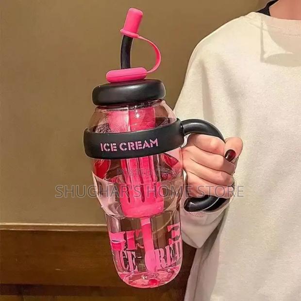 Plastic Tumbler · Photo 2