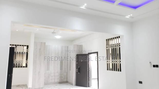 7bdrm House in Fredimens Real, Kumasi Metropolitan for sale · Photo 2