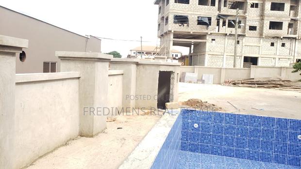 7bdrm House in Fredimens Real, Kumasi Metropolitan for sale · Photo 8