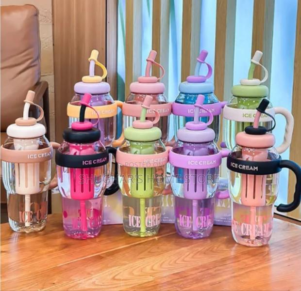 Plastic Tumbler · Photo 3