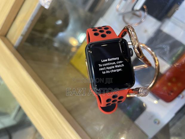 I Watch Series 3, 42mm · Photo 1