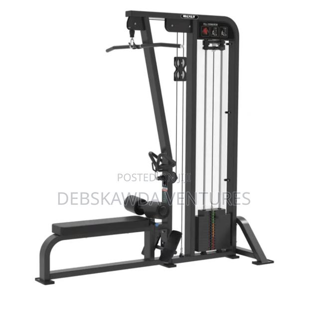 Commercial Lat Pull · Photo 1
