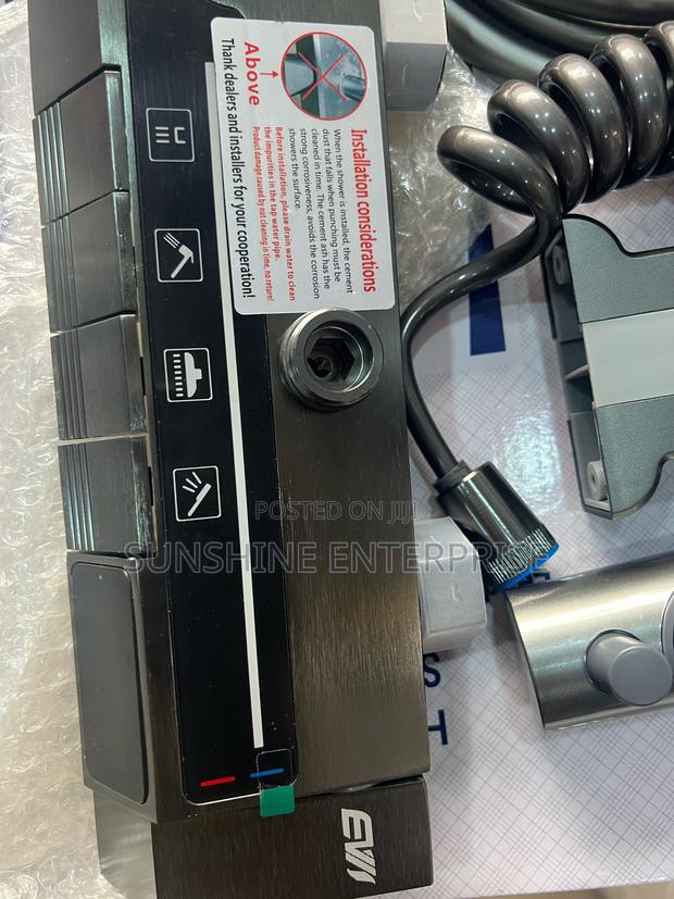 Digital 4in1 Bathroom Shower-With Led Display · Photo 4
