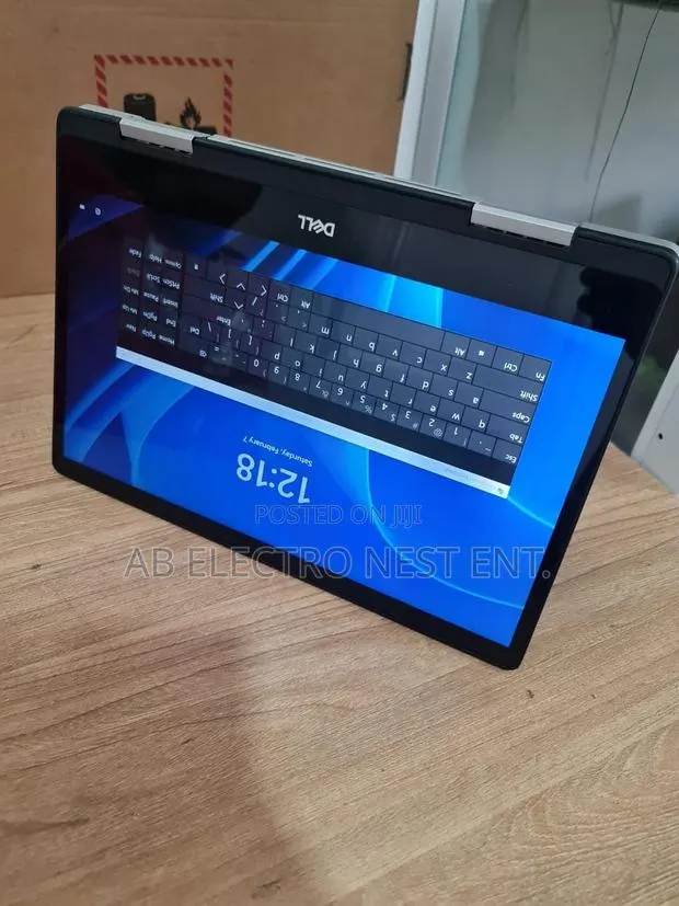 Laptop Dell Inspiron 14 5482 2-in-1 8GB Intel Core i7 SSD 256GB · Photo 1