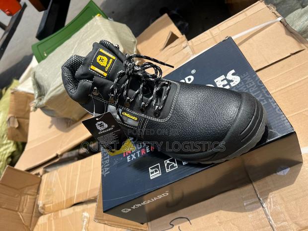 Safety Boot · Photo 2