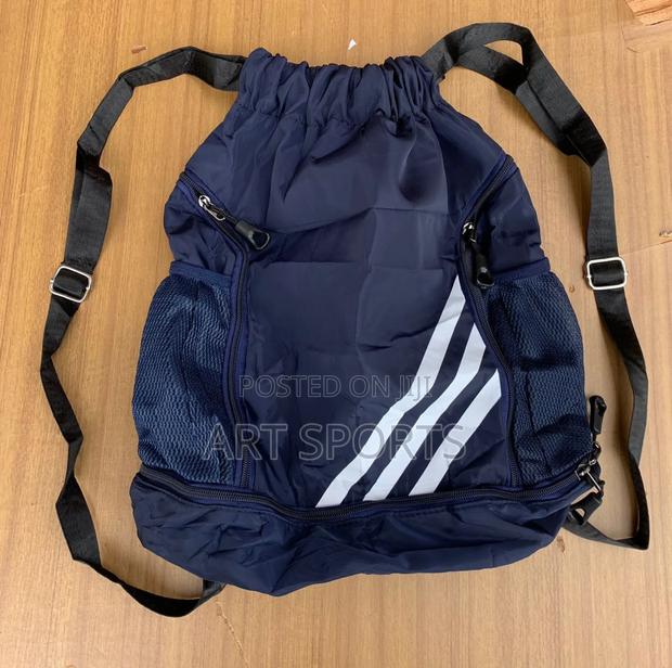 Adidas String Bag · Photo 1
